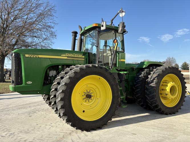 John Deere 9220