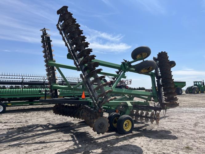John Deere 630