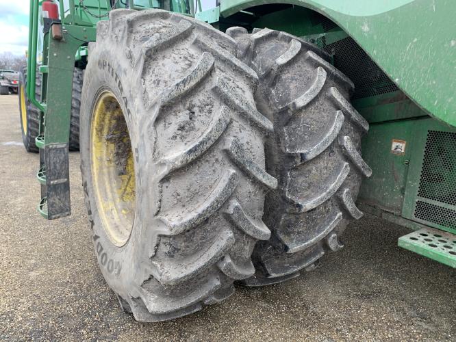 John Deere S680