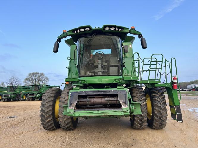 John Deere S770