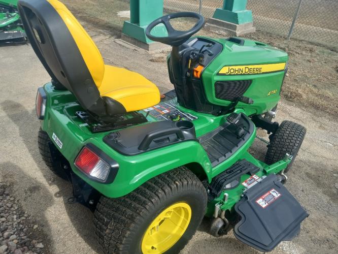 John Deere X730