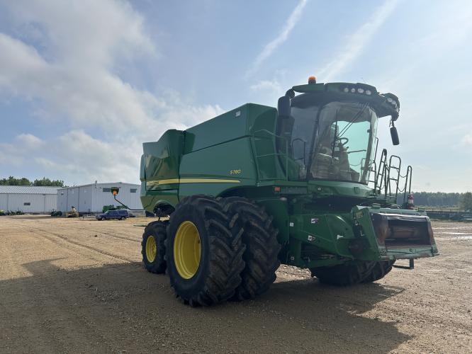 John Deere S780