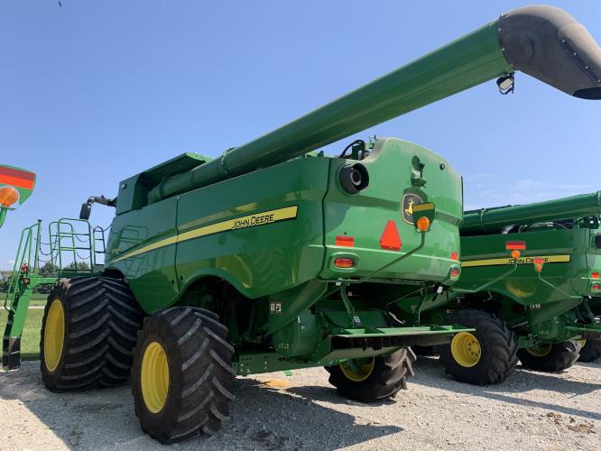 John Deere S760