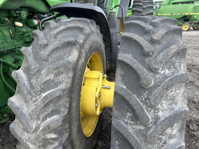 John Deere 8320R
