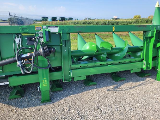 John Deere C8R
