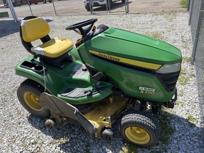 John Deere X390