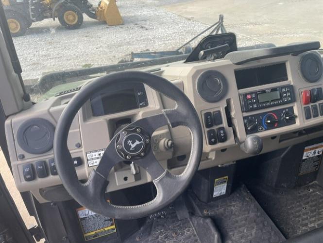 John Deere XUV835R Premium Cab