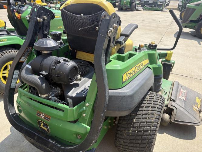 John Deere Z830A