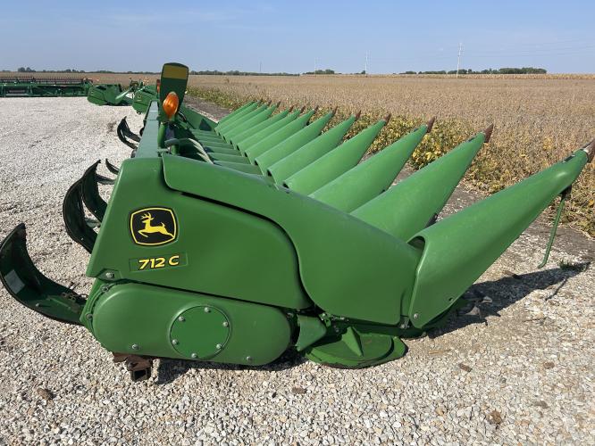 John Deere 712C