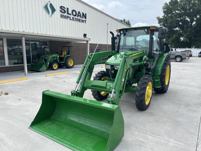 John Deere 5055E