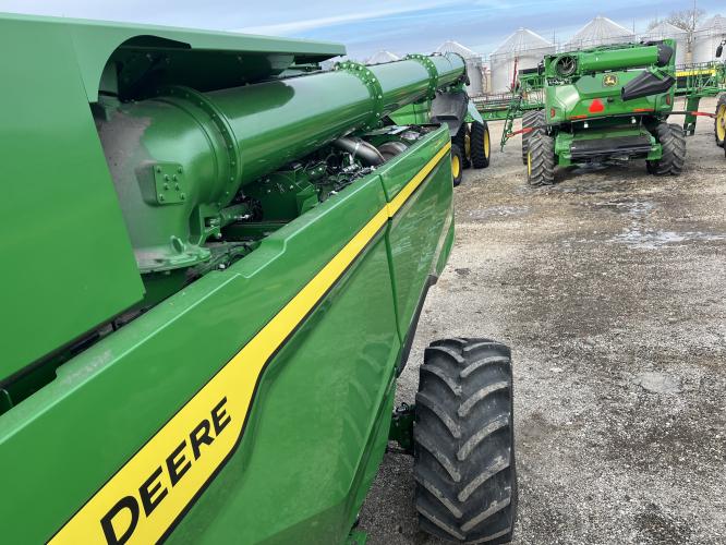 John Deere S7 800