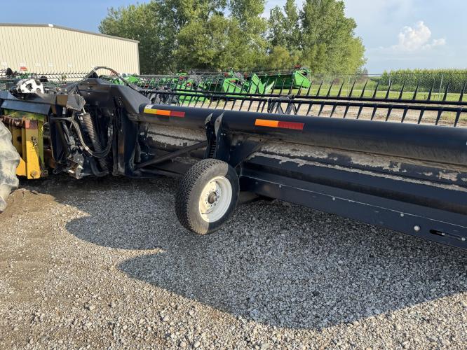 Macdon FD70