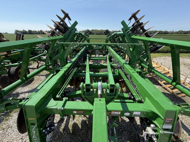 John Deere 2730