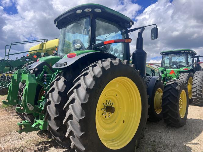 John Deere 8370R