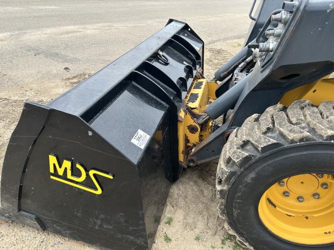 John Deere 332G