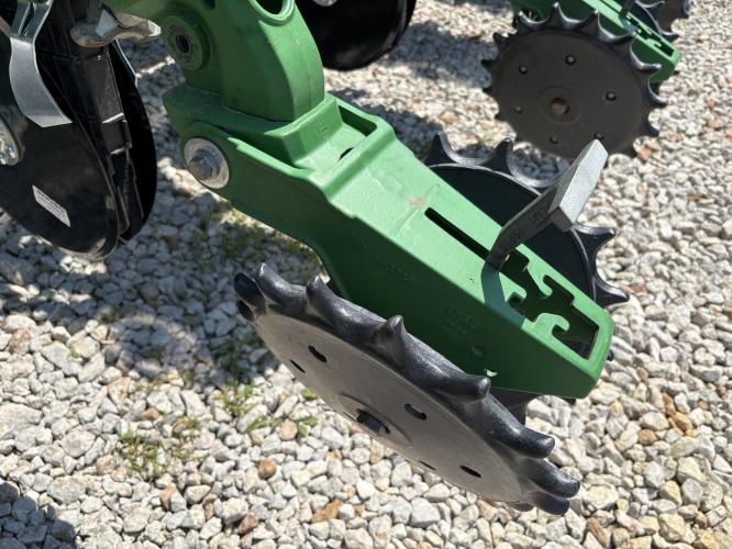 John Deere 1775NT