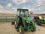 John Deere 3046R