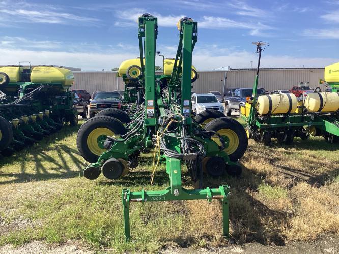 John Deere 1775NT