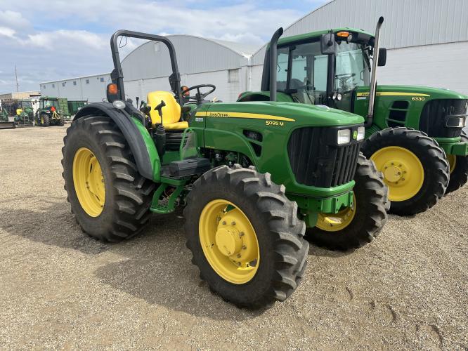 John Deere 5095M