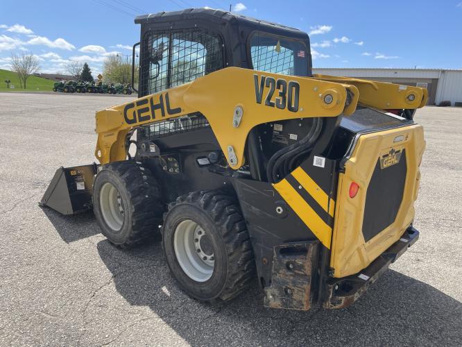 Gehl V230