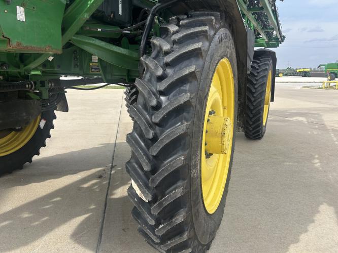 John Deere 612R