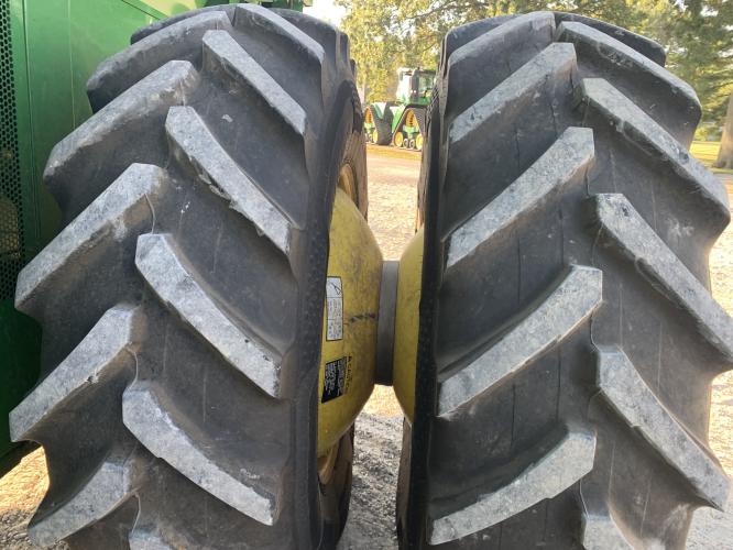 John Deere S660