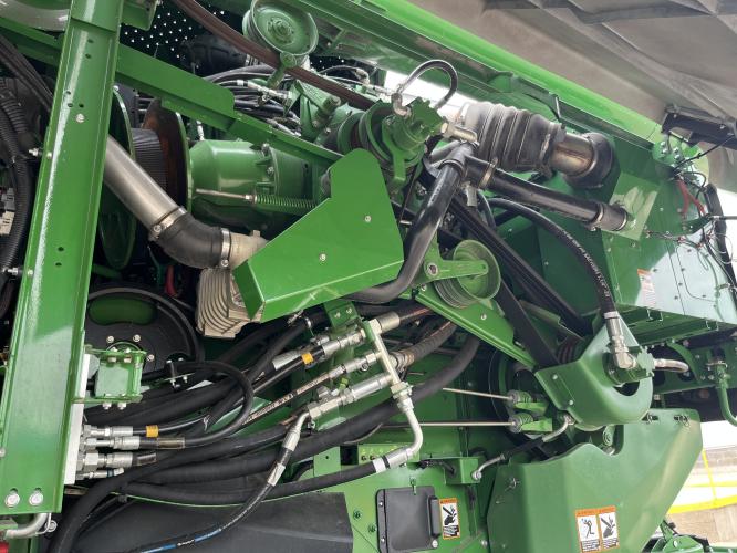 John Deere S780