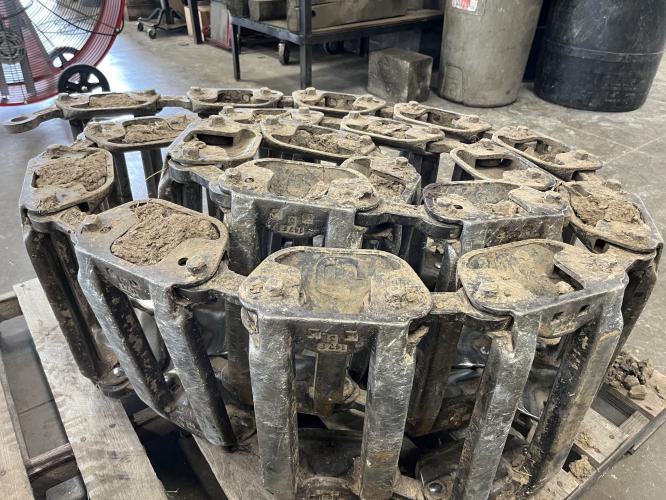 John Deere METAL TRACKS