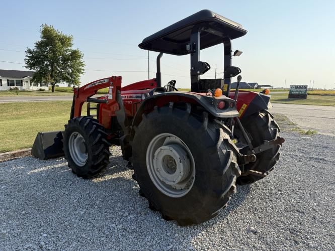 Massey Ferguson 4710