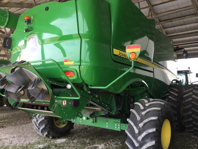 John Deere S780
