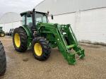 John Deere 6135E