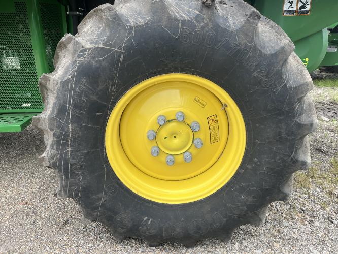 John Deere S770