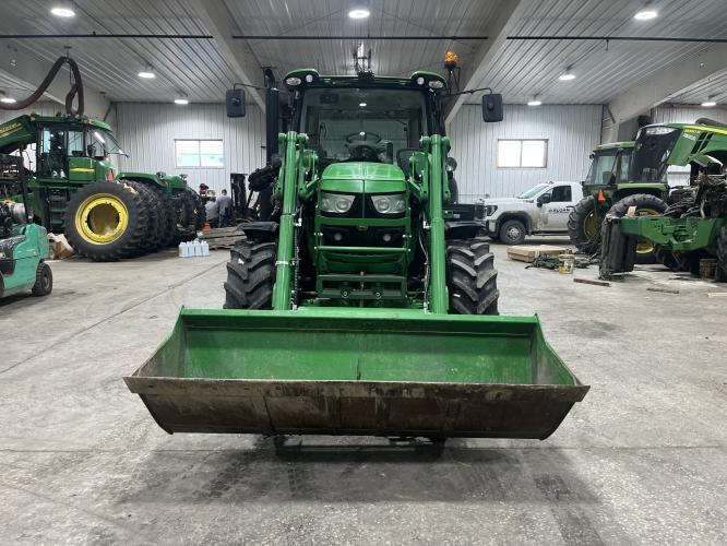 John Deere 6130R