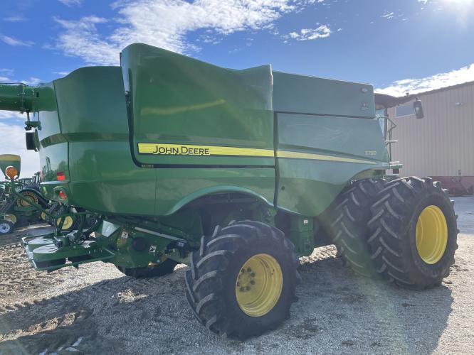 John Deere S780