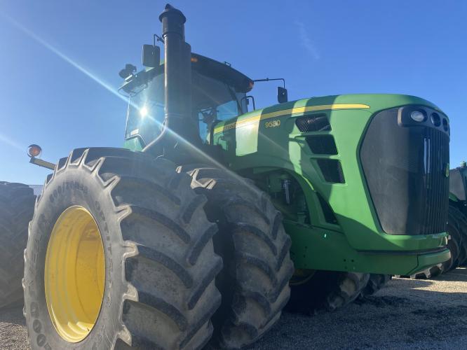 John Deere 9530