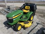 John Deere X520
