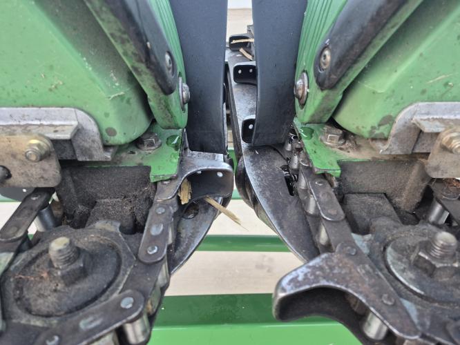 John Deere 606C