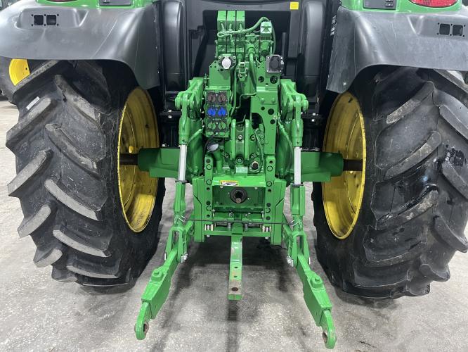 John Deere 6130R