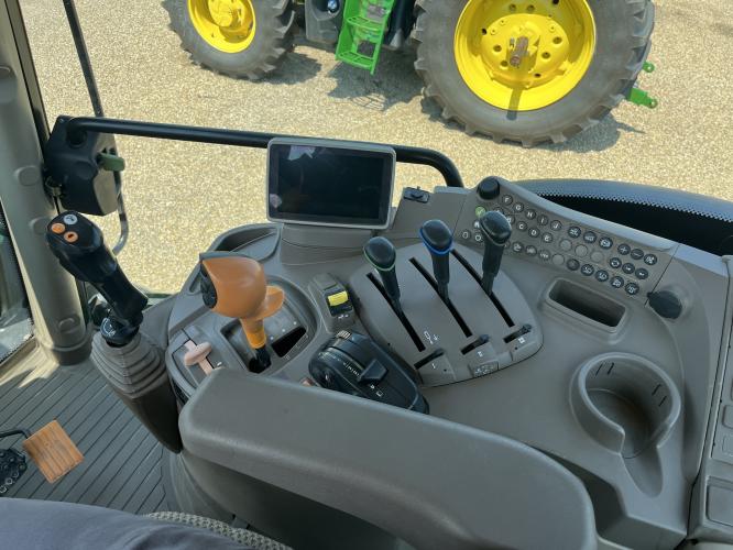 John Deere 6115R