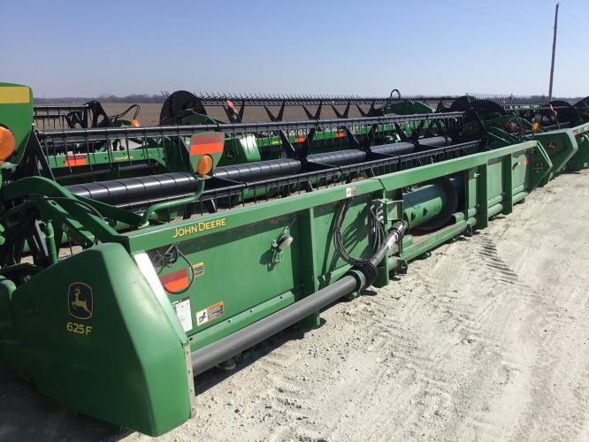 John Deere 625F