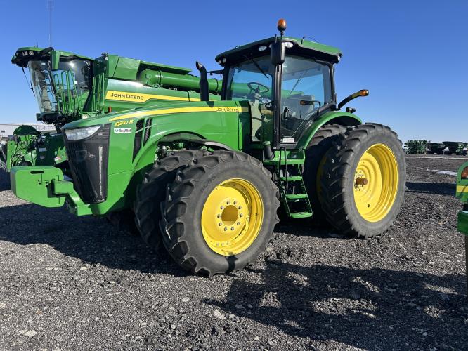 John Deere 8310R