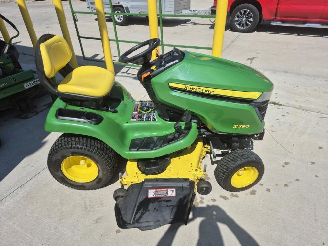 John Deere X390