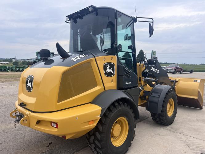 John Deere 324L
