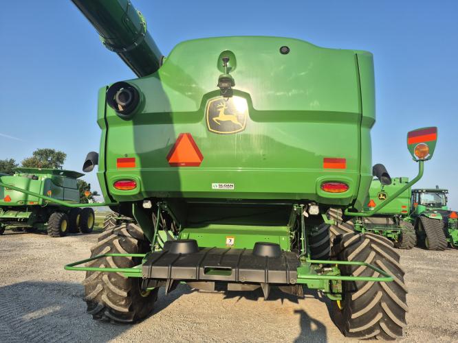 John Deere S790