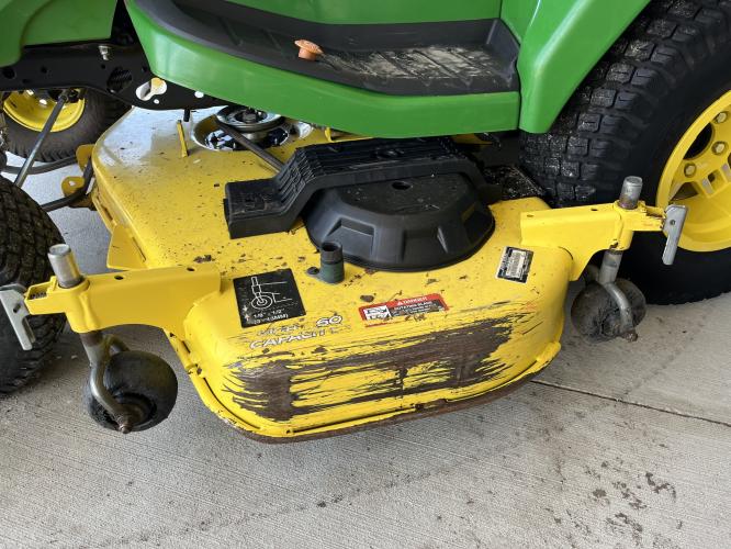 John Deere X750