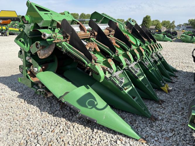John Deere C12F