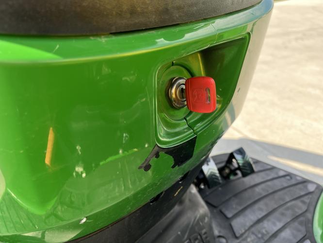 John Deere 3039R