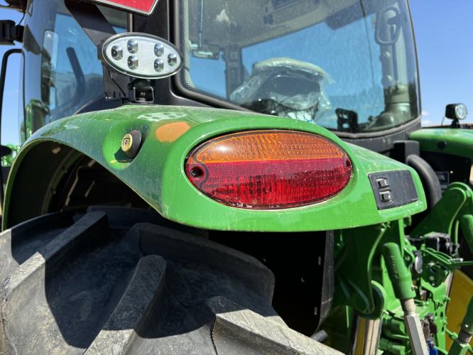 John Deere 6R 130