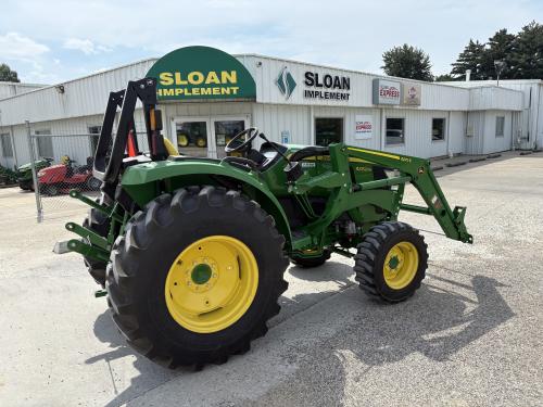 2023 John Deere 4052M