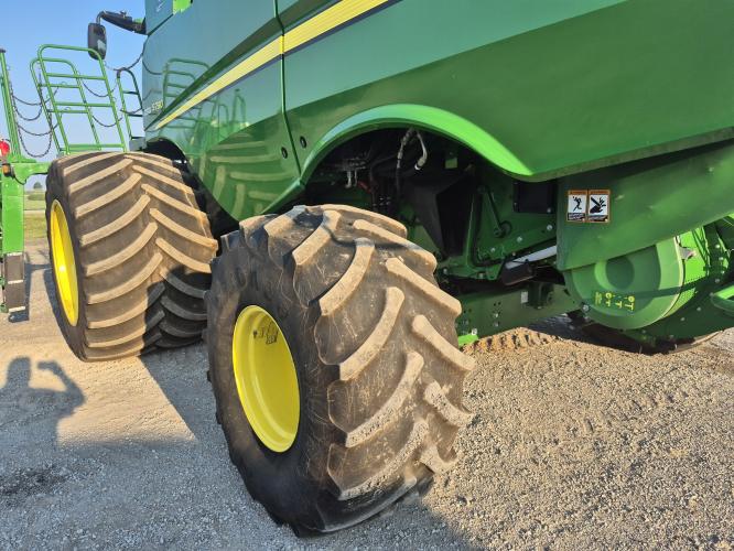 John Deere S790